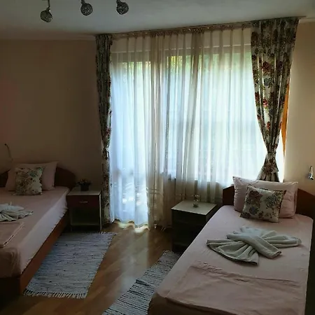 Juja Vendégház 2*